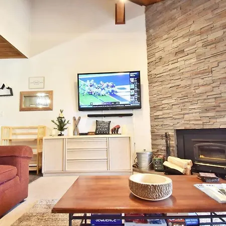 Cozy Condo At Canyon Lodge! Sleeps 8, A Walk To Canyon Lodge Mammoth Lakes Exterior photo