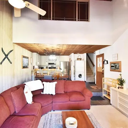 Cozy Condo At Canyon Lodge! Sleeps 8, A Walk To Canyon Lodge Mammoth Lakes Exterior photo