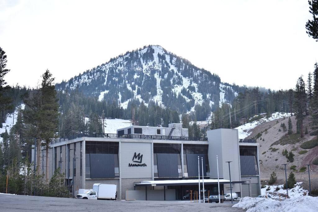 Cozy At Canyon Lodge! Sleeps 8, A Walk To Canyon Holiday home Mammoth Lakes