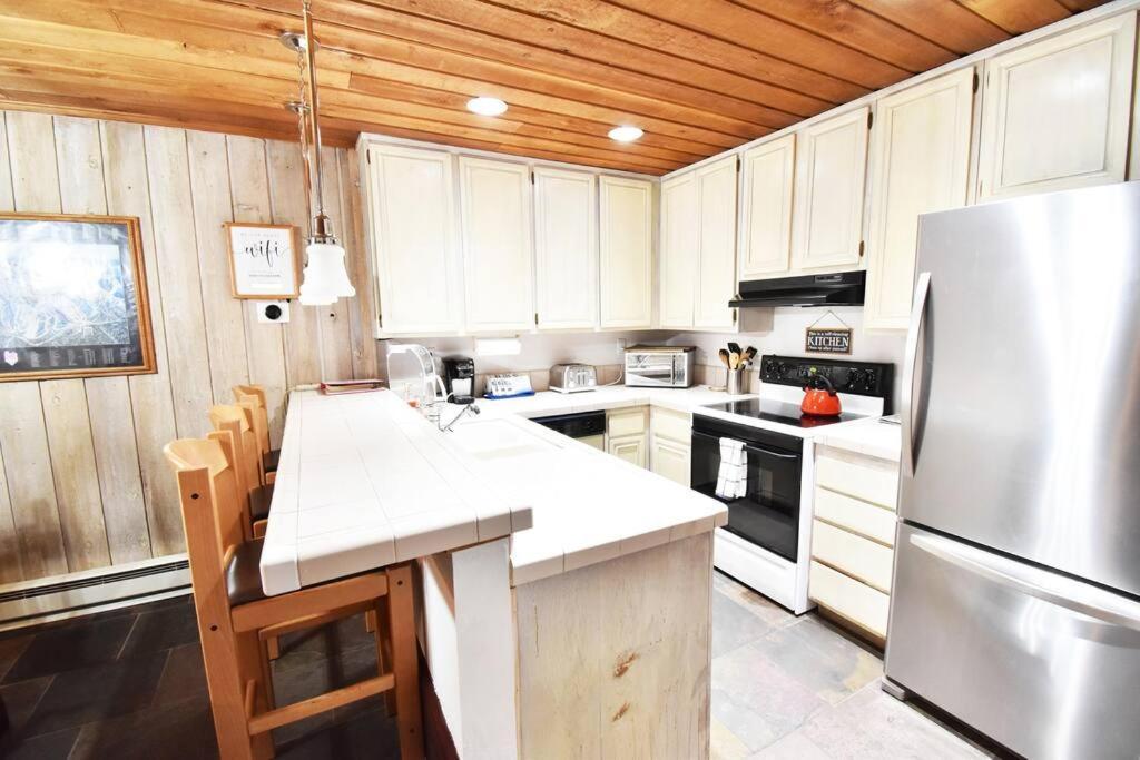 Holiday home Cozy At Canyon Lodge! Sleeps 8, A Walk To Canyon *