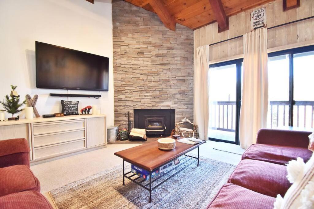 Cozy At Canyon Lodge! Sleeps 8, A Walk To Canyon Holiday home Mammoth Lakes