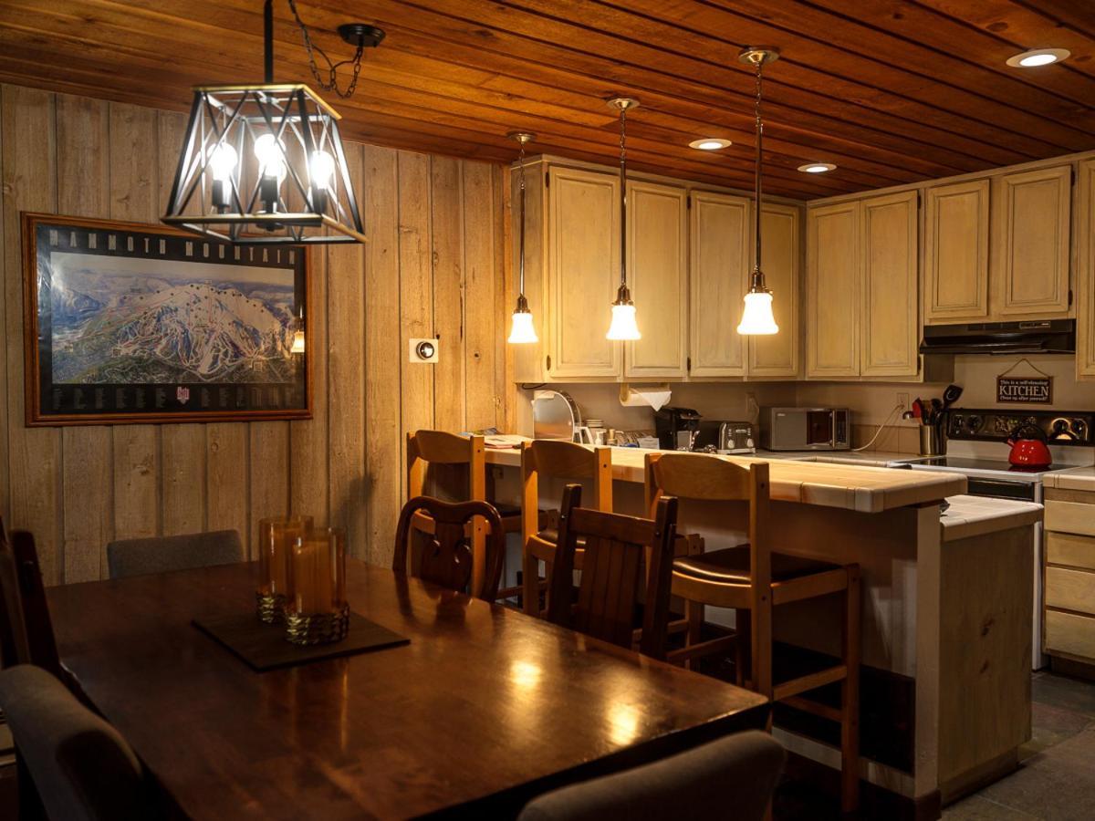 Holiday home Cozy At Canyon Lodge! Sleeps 8, A Walk To Canyon *